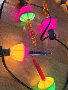 9 Colorful Xmas Vintage Bubble Lights String Set. All Work